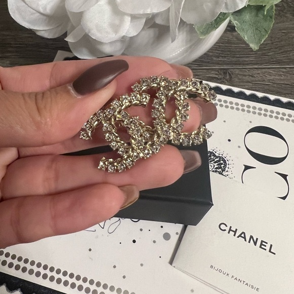 CHANEL Large Oversized Gold Crystal CC Logo Earrings - Picture 7 of 12